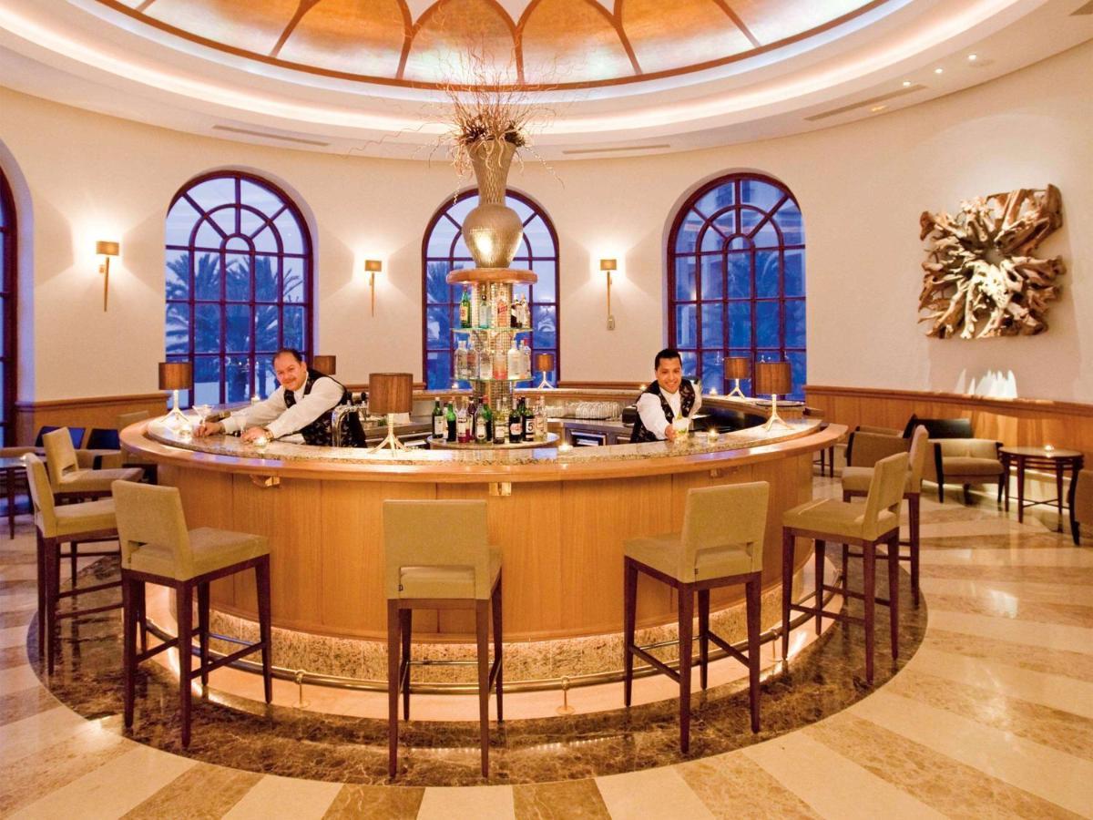 Moevenpick Resort & Marine Spa Sousse Eksteriør billede The bar at the lobby